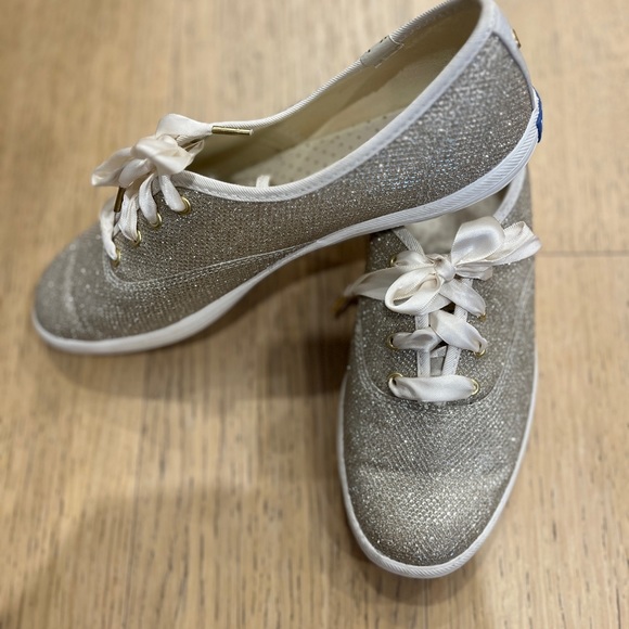 Kate Spade ♠️ Keds sneakers Rose gold size 8.5 US - Picture 6 of 17